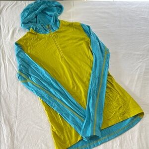 Women's Icebreaker Lightweight (200) Merino Blue and Yellow Hoodie--Size Small